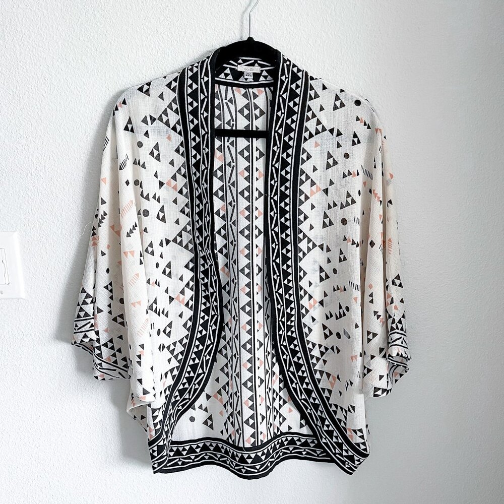 Ecote Women's Black Pink Ikat Shawl Kimono